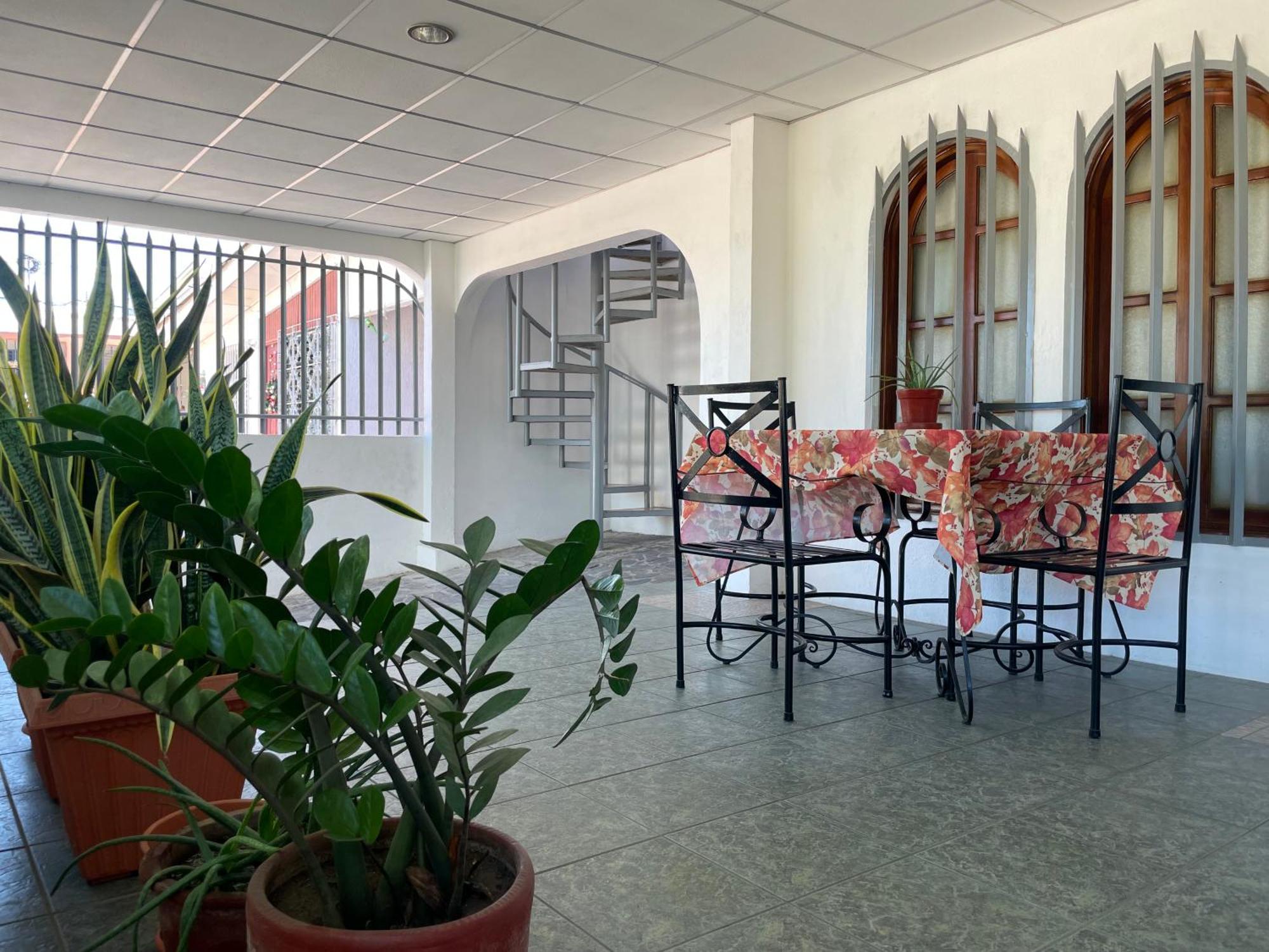Casa Robles - Your Stay Near Airport 마나과 외부 사진