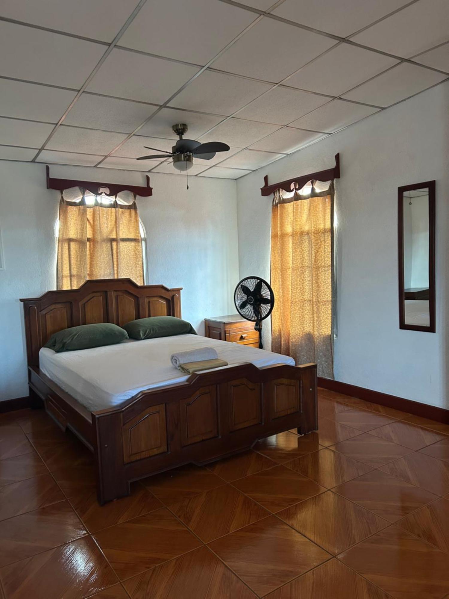 Casa Robles - Your Stay Near Airport 마나과 외부 사진